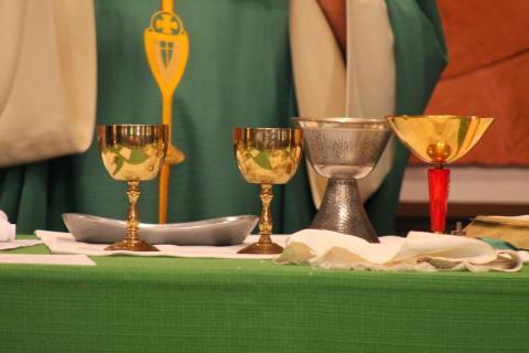 Picture of chalices during the consecration 